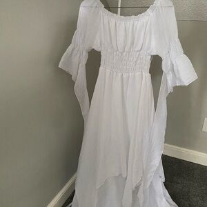 Chic White Long Sleeve Dress